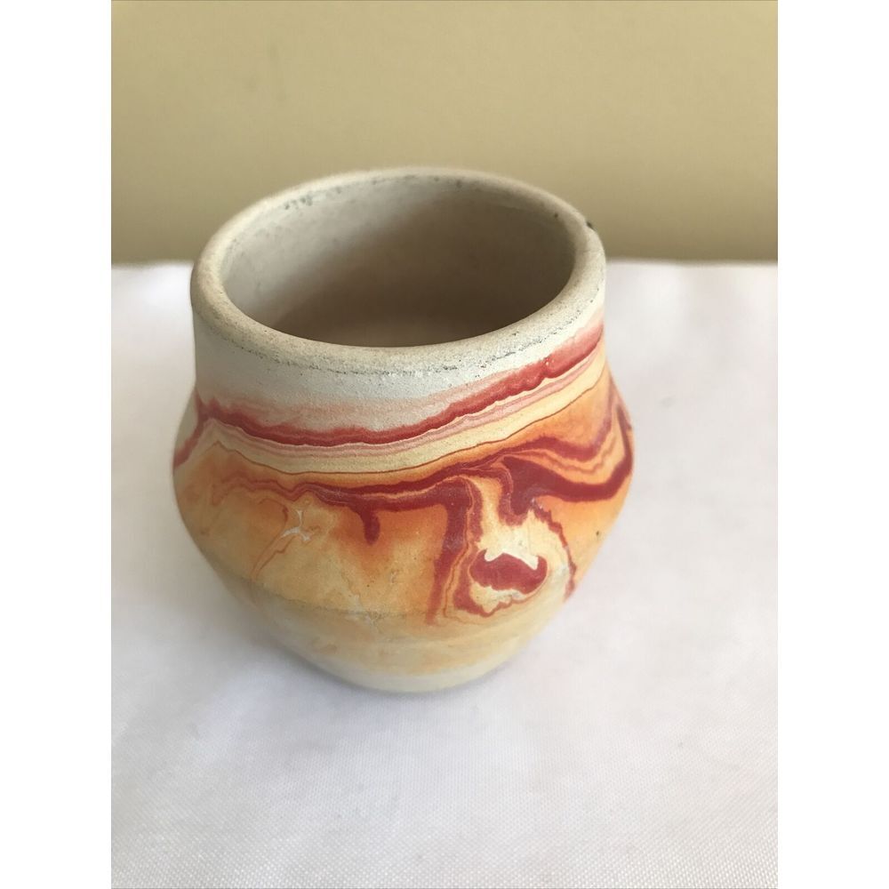 Round pink Orange Marbled Swirl Clay‎ Nemadji Indian Pottery Vase 3" signed